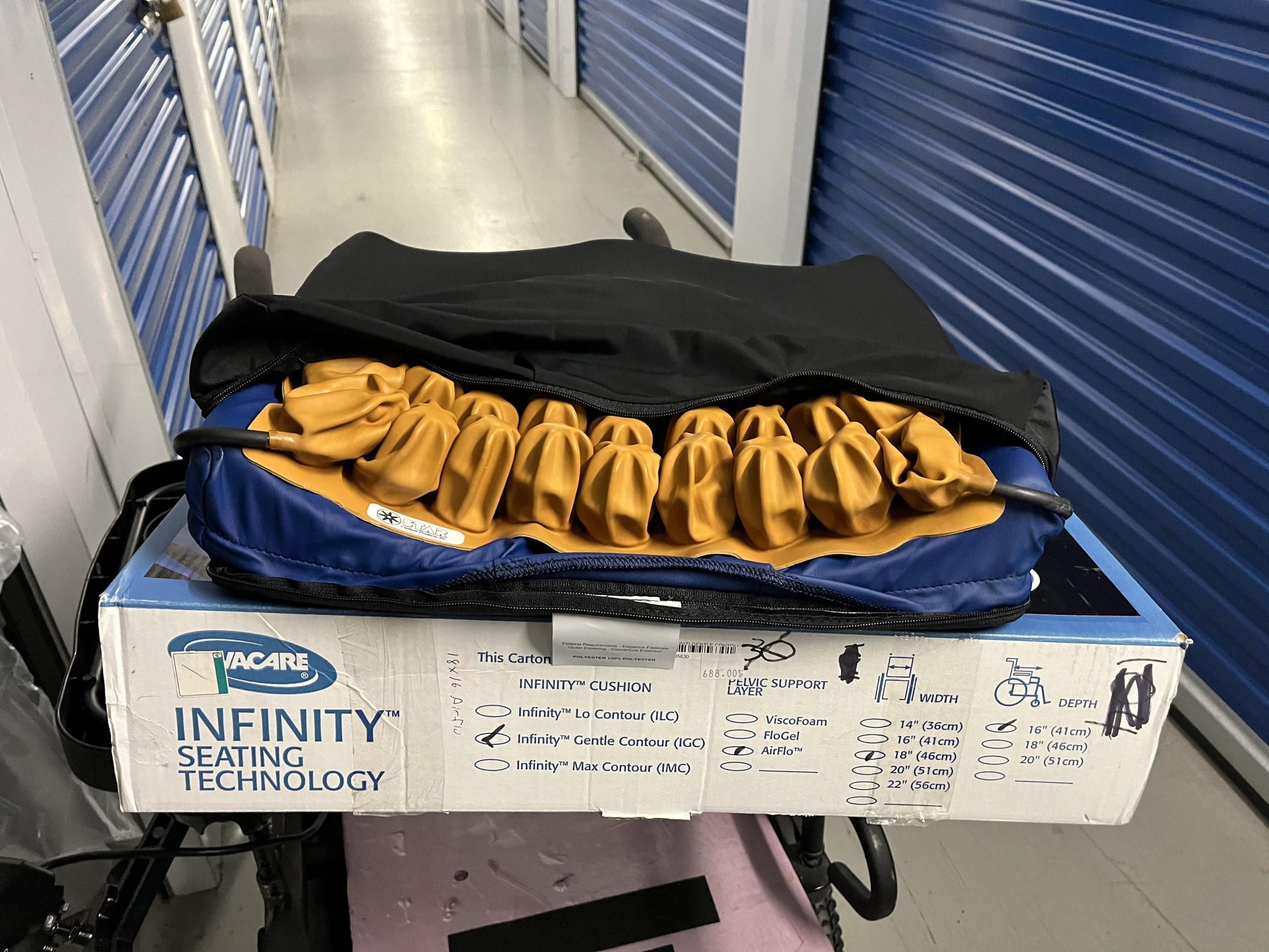 Infinity Gentle Contour Airflo 46cm by 41cm